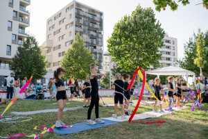 Zahlreiche Mitmach-Stationen und ein buntes Live-Programm gibt es auch dieses Jahr beim Straßenfest im
Seeparkquartier.